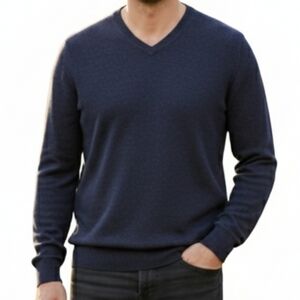 Garret Scott men's lightweight gray merino wool v-neck sweater Men's size large